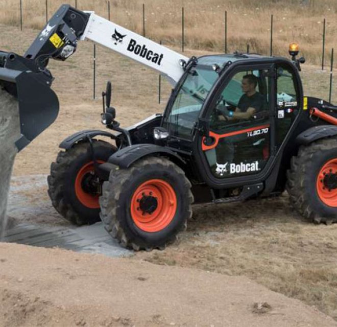 Compact telehandlers