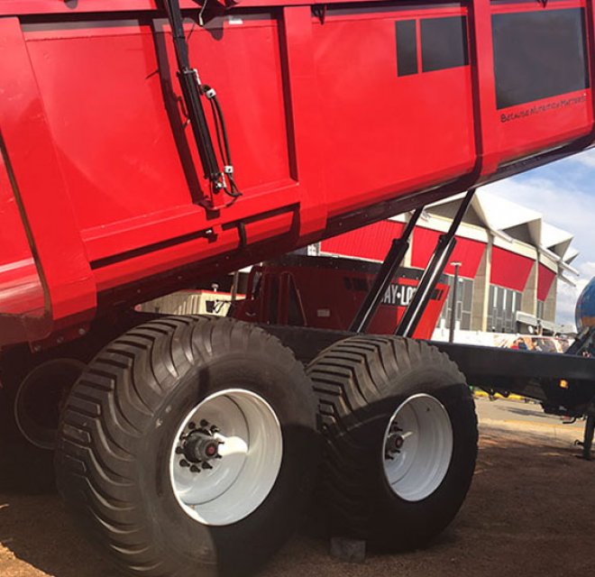 Manure Spreaders / Manure Tanks